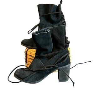 Toms Black Suede Lace-Up Ankle Boots Size 7.5